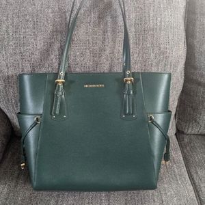 Michael Kors Voyager East/West Tote: Dark Atlantic